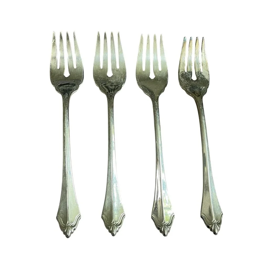 Set of 4 Oneida Heirloom Cube Community Belcourt Silver Plate‎ Salad Forks